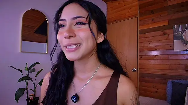 amber curly online show from June 2026 09:05:01 PM