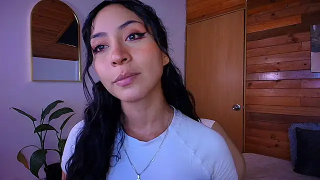 amber curly online show from May 2026 05:52:01 PM