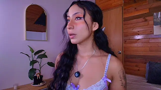 amber curly online show from July 2026 03:37:02 PM