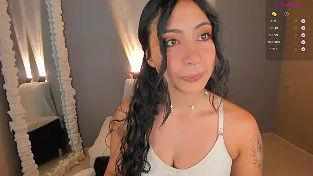 amber curly online show from December 2024 09:07:01 PM