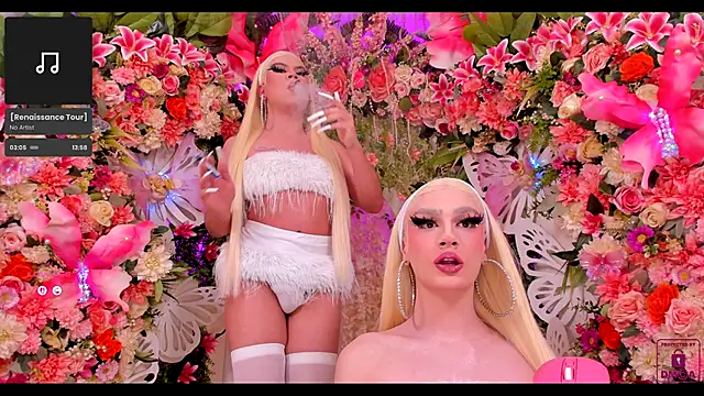 Snapshot of AlisonSharon chatting on September 2025 07:53:02 AM AlisonSharon online show from September 2025 07:53:02 AM