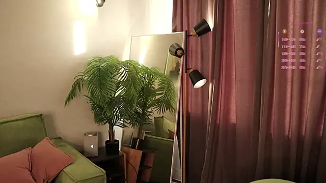 Sandy-the-Squirrel online show from October 2025 12:48:01 PM