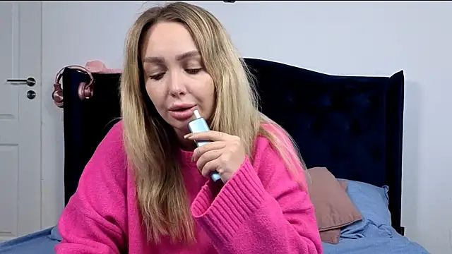 AnnaMaee online show from November 2025 07:51:01 PM