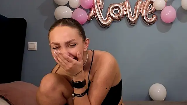 Snapshot of AnnaMaee chatting on February 2025 11:20:01 PM AnnaMaee online show from February 2025 11:20:01 PM