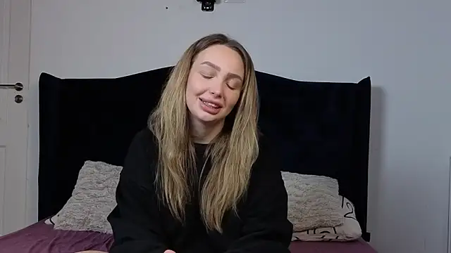 AnnaMaee online show from February 2026 10:20:02 PM