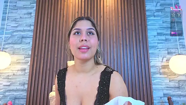 Snapshot of alannavidal chatting on June 2026 03:04:01 AM alannavidal online show from June 2026 03:04:01 AM