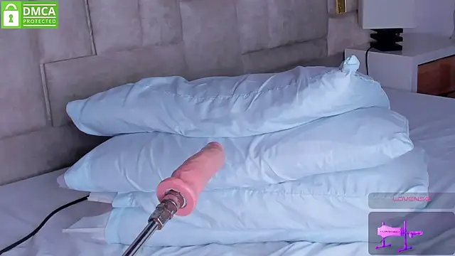 Snapshot of Eris_Rose chatting on October 2025 08:41:02 PM Eris Rose online show from October 2025 08:41:02 PM