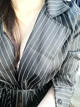  Linez  online show from November 2025 06:18:01 PM