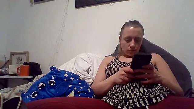 Juicelip online show from December 2025 05:10:01 AM