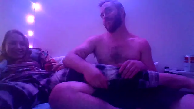 Snapshot of Juicelip chatting on December 2025 08:42:01 AM Juicelip online show from December 2025 08:42:01 AM