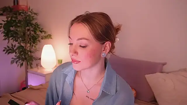 kris69kiss online show from March 2026 12:57:01 PM