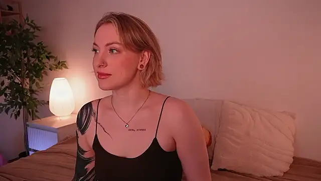 kris69kiss online show from March 2026 01:11:01 PM