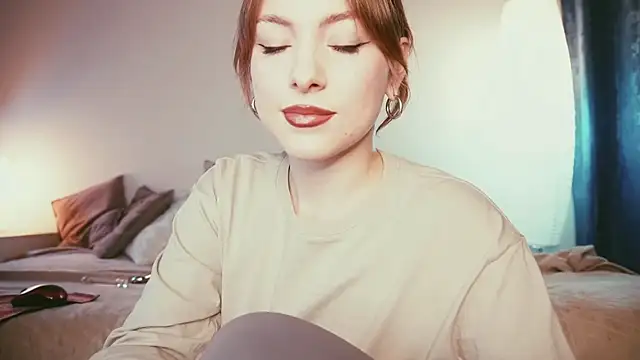 kris69kiss online show from November 2025 02:39:01 PM