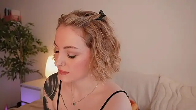 kris69kiss online show from March 2026 01:34:01 PM