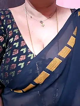 ananya956 online show from April 2026 01:07:01 PM