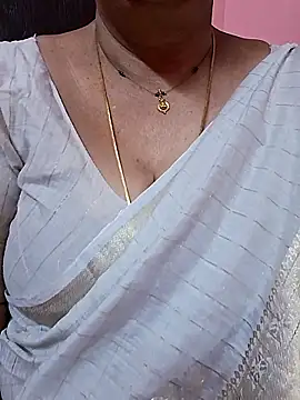 ananya956 online show from February 2026 06:36:02 AM