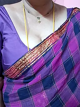 ananya956 online show from April 2026 01:26:01 PM