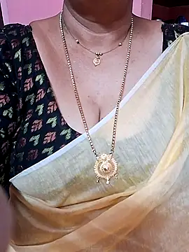 ananya956 online show from October 2025 10:36:02 AM