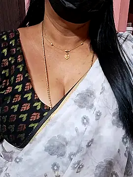 ananya956 online show from October 2025 06:05:01 PM