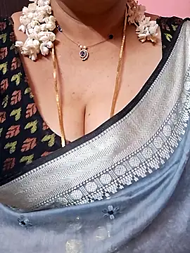ananya956 online show from May 2026 01:43:02 PM