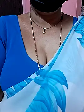 ananya956 online show from December 2025 01:57:01 PM