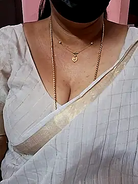 ananya956 online show from October 2025 11:35:02 PM