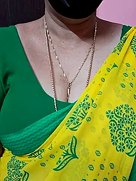 ananya956 online show from December 2025 06:56:01 AM