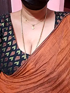 ananya956 online show from October 2025 04:35:02 AM