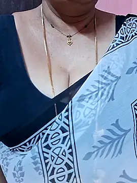 ananya956 online show from March 2026 10:43:01 PM