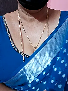 ananya956 online show from December 2025 03:47:01 PM