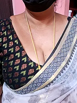 ananya956 online show from October 2025 05:09:02 AM