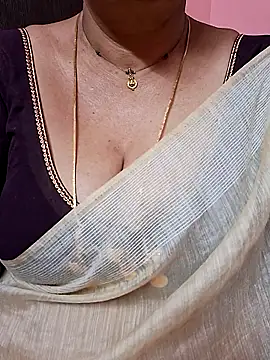 ananya956 online show from February 2026 01:57:01 AM