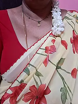 ananya956 online show from April 2026 05:04:02 PM