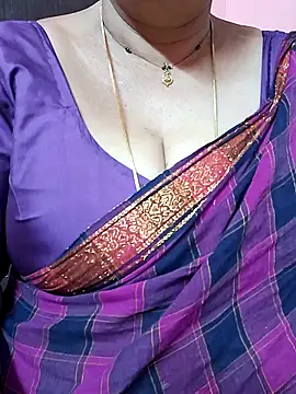 ananya956 online show from April 2026 10:49:02 PM