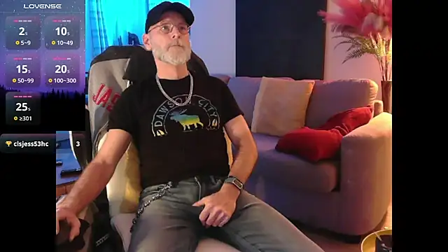 Snapshot of Towndude123 chatting on March 2025 03:04:01 AM Towndude123 online show from March 2025 03:04:01 AM