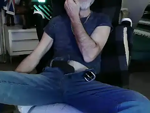 Towndude123 online show from February 2026 08:20:01 PM