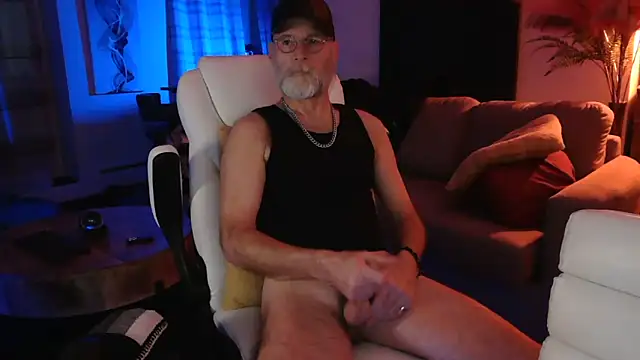 Snapshot of Towndude123 chatting on February 2025 11:01:02 AM Towndude123 online show from February 2025 11:01:02 AM