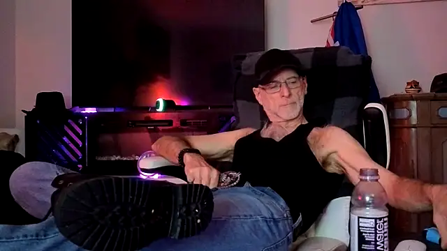 Towndude123 online show from April 2026 10:38:02 PM