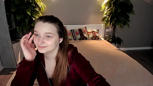 MagicPeachh  online show from September 2025 12:42:02 PM