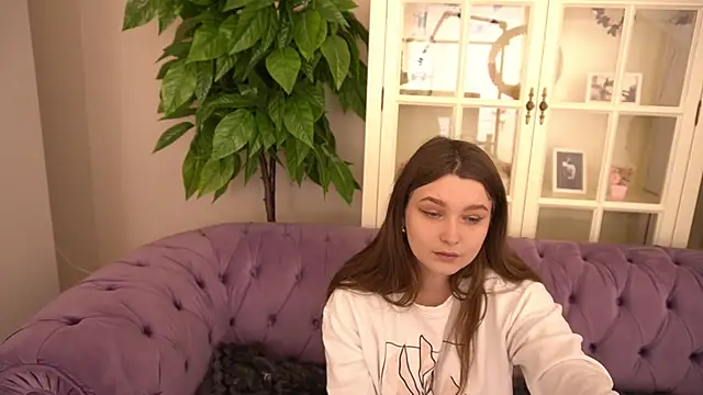 MagicPeachh  online show from May 2026 12:23:02 PM