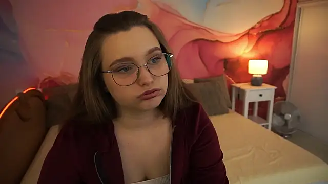 MagicPeachh  online show from October 2025 12:50:01 PM