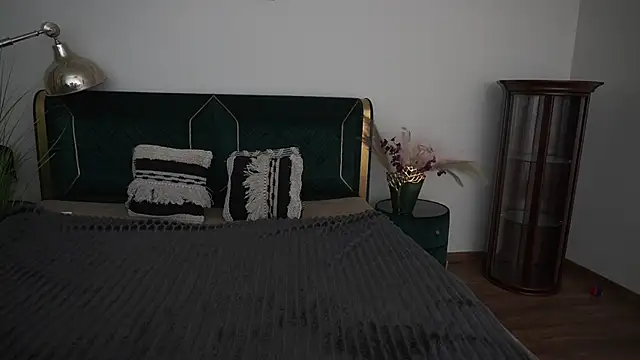 MagicPeachh  online show from June 2026 06:18:02 PM
