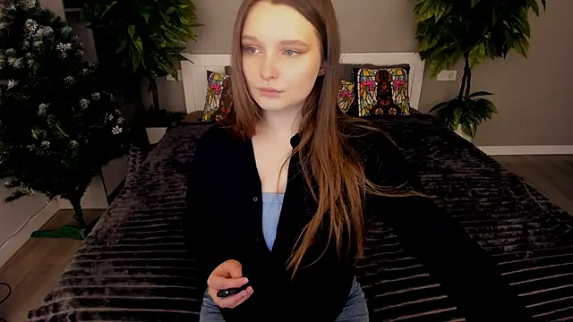 MagicPeachh  online show from December 2025 02:12:02 PM