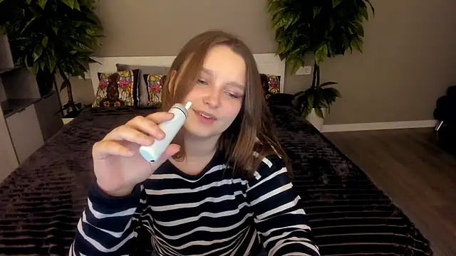 MagicPeachh  online show from November 2025 07:19:01 AM