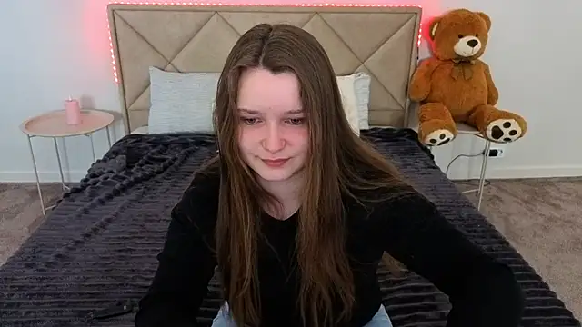 MagicPeachh  online show from April 2026 05:47:01 AM