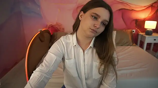 MagicPeachh  online show from September 2025 12:40:01 PM