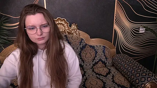 MagicPeachh  online show from September 2025 07:52:02 AM