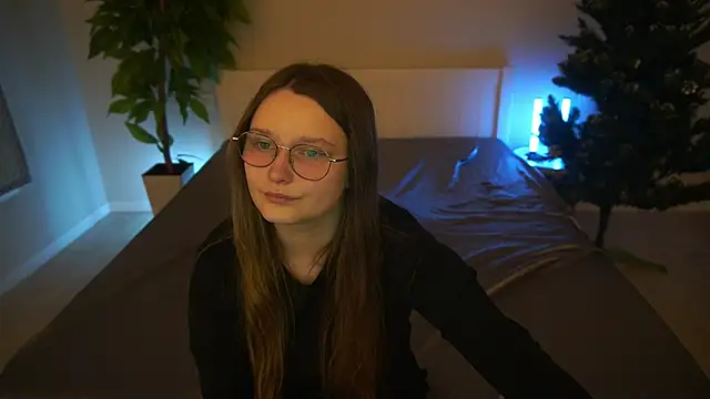 MagicPeachh  online show from December 2025 06:49:02 AM