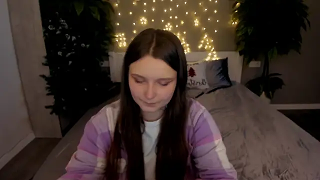 MagicPeachh  online show from December 2025 02:11:01 PM