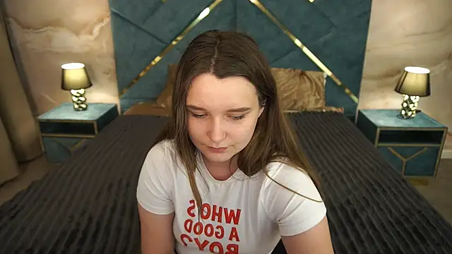 MagicPeachh  online show from July 2026 06:04:02 PM